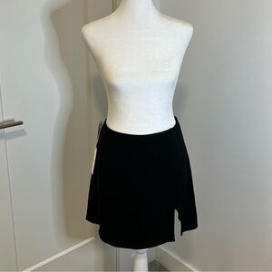 Aritzia SUNDAY BEST Black A-Line Skirt (NWT) - FREE SHIPPING on Bundles $85+